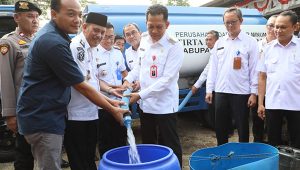 Pemkab Tangerang dan PWI Salurkan 105 Ribu Liter Air Bersih