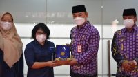 Joss! Pemkab Tangerang Dapat Penghargaan UHC dari PBJS