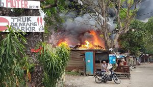Lapak Limbah Karet di Curug Tangerang Ludes Terbakar
