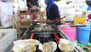Kerang Rebus Khas Medan Ada di Tenda Kuliner 888 Citra Raya