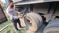 Gagal Nyalip, Pelajar di Serang Meninggal Terlindas Truk Trailer
