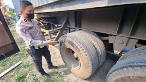 Gagal Nyalip, Pelajar di Serang Meninggal Terlindas Truk Trailer