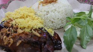 Nasi Uduk Andalan, Jos! Di Tenda Kuliner 888 Citra Raya