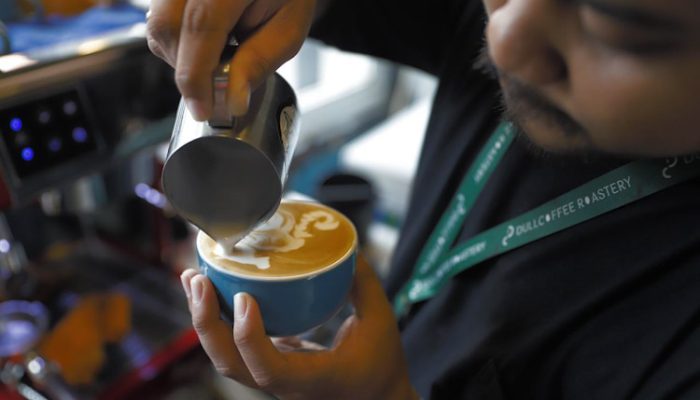 Dull Coffee, dari Usaha Gerobakan Berkembang Jadi Kedai Kopi
