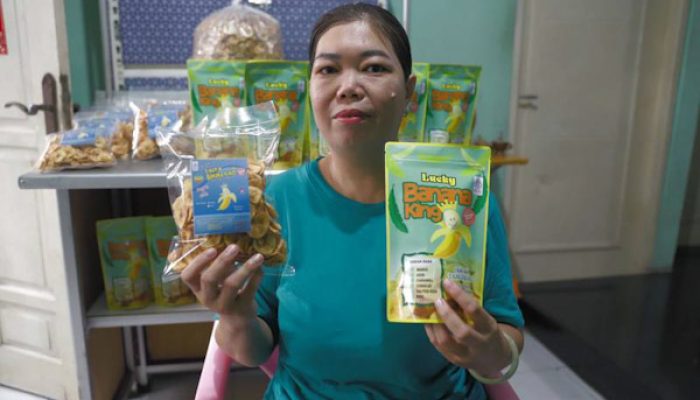 Keripik Pisang Lucky Banana King Oleh-oleh Unggulan Kota Tangerang