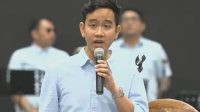 Pidato Gibran Jelang Pendaftaran ke KPU, “Colek” Isteri Naik ke Panggung
